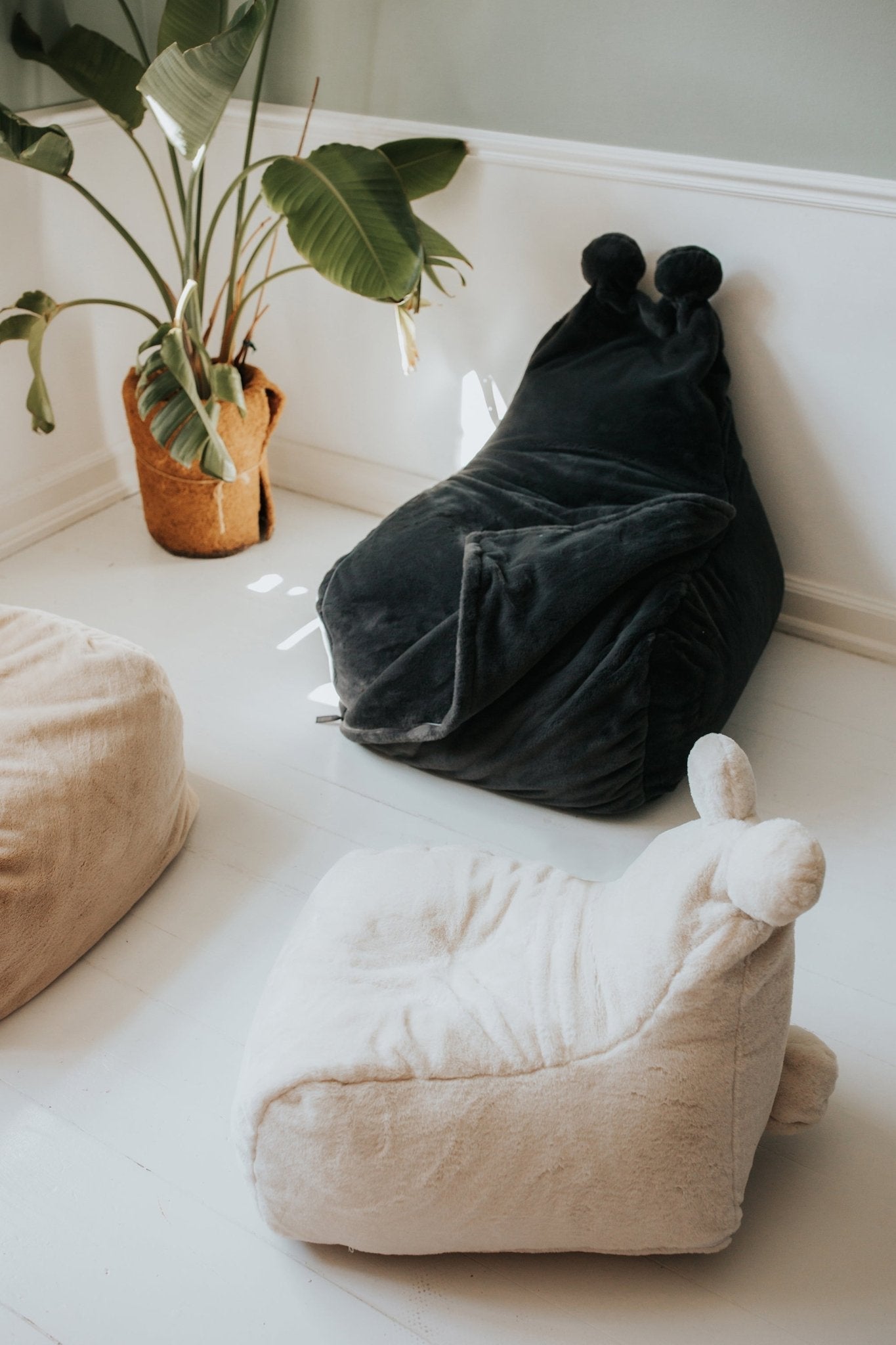 TEDDY S Bean Bag, Fur Dark Grey - Scandinavian Stories by Marton